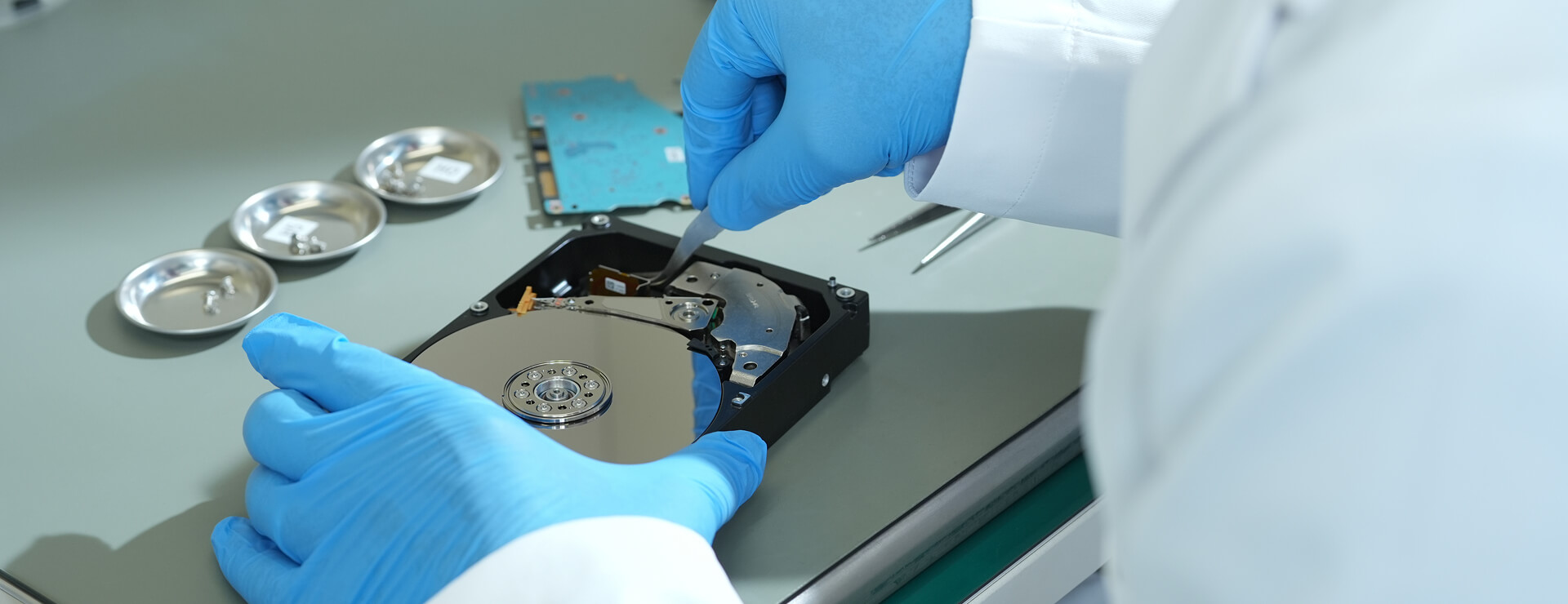 3つの特長とお約束背景イメージ