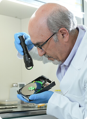 HDD(ハードディスク)のデータ復旧作業イメージ